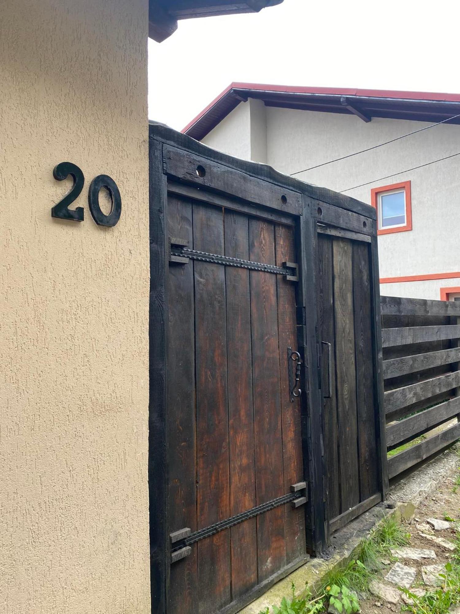 Doi Iepuri Διαμέρισμα Azuga Εξωτερικό φωτογραφία